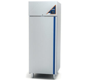 Elect Single Door Upright Chiller 700lt