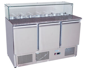 Elect 3 Door Chiller With Build In Saladatte European Cooling system